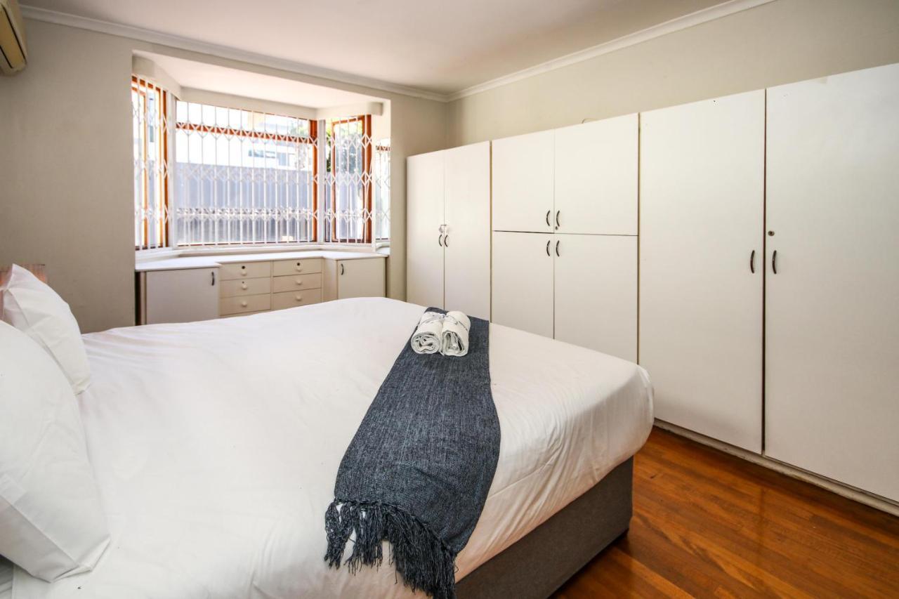 קייפטאון Holiday Home In Sea Point, Fresnaye מראה חיצוני תמונה