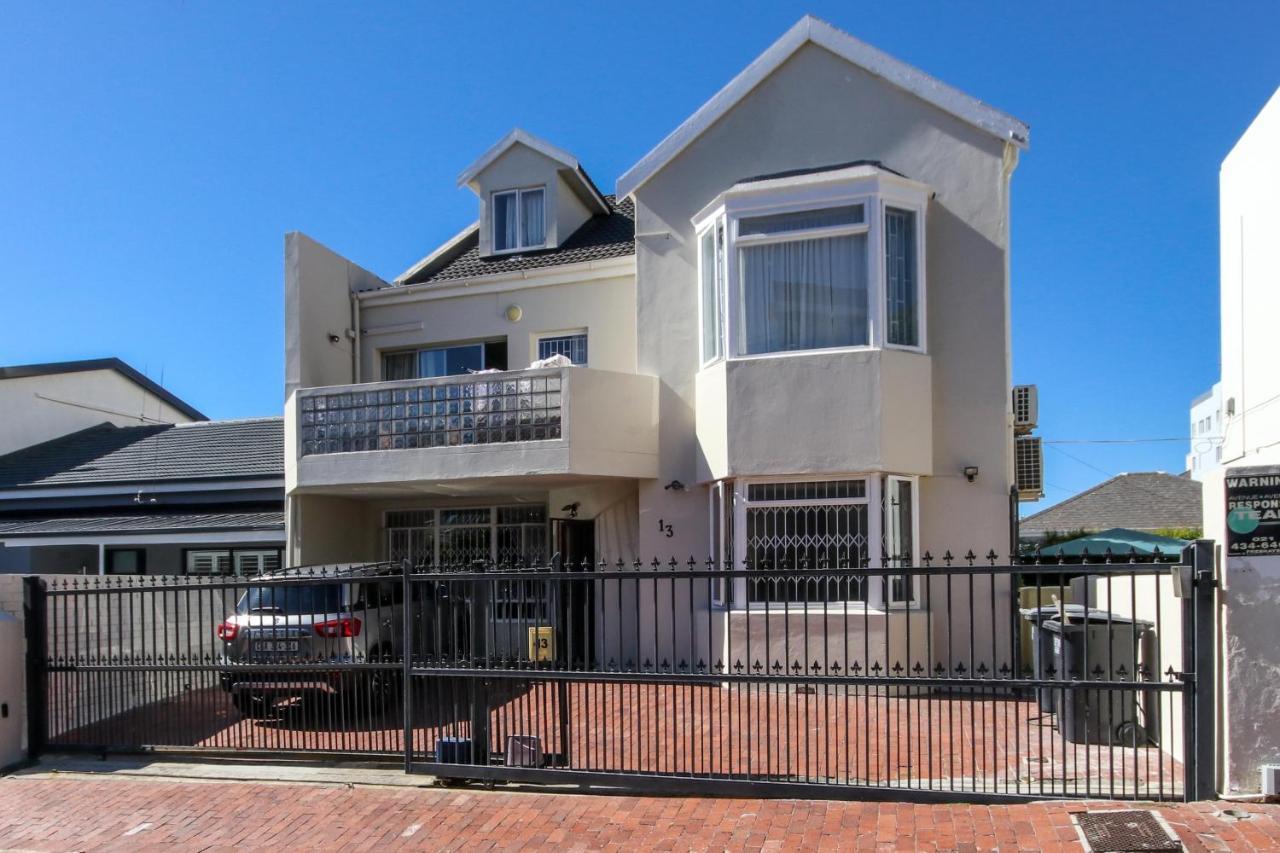 קייפטאון Holiday Home In Sea Point, Fresnaye מראה חיצוני תמונה